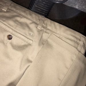 DOCKERS 32x34 Straight fit